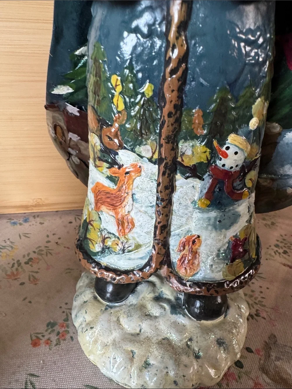 Vintage 2001 Holiday Elegance MSI Irving hand-painted Santa figure
